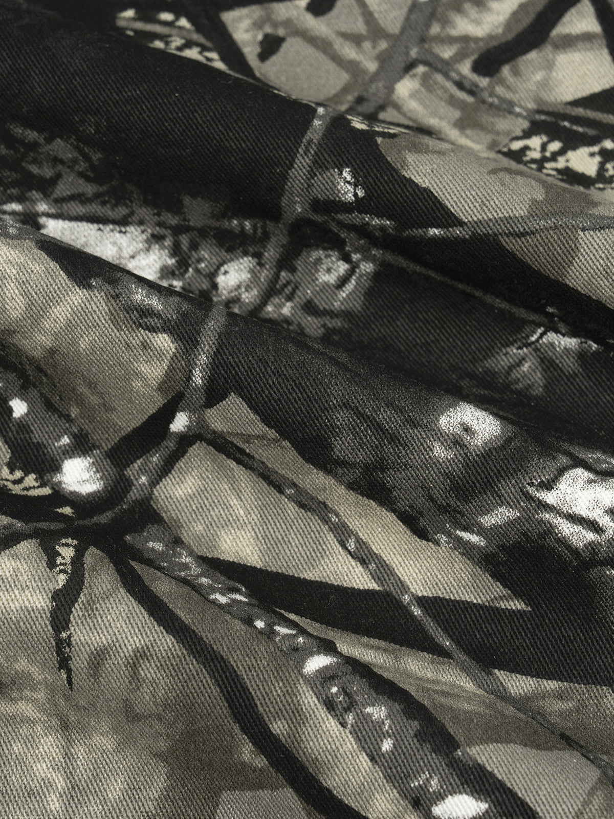 Verse&Vogue | Unisex Tree Camo Barrel Leg Pants